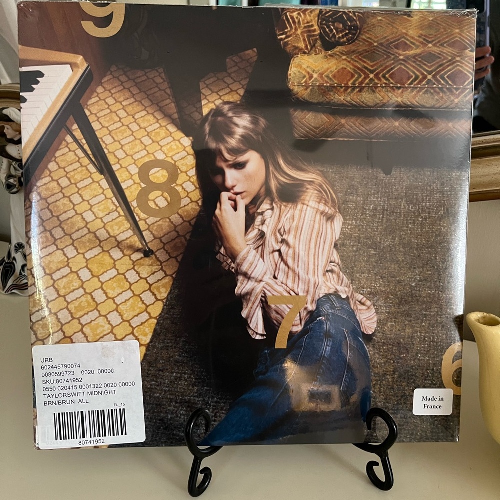 NIP | Taylor Swift Mahogany Marbled Vinyl Disc!! - Picture 6 of 8
